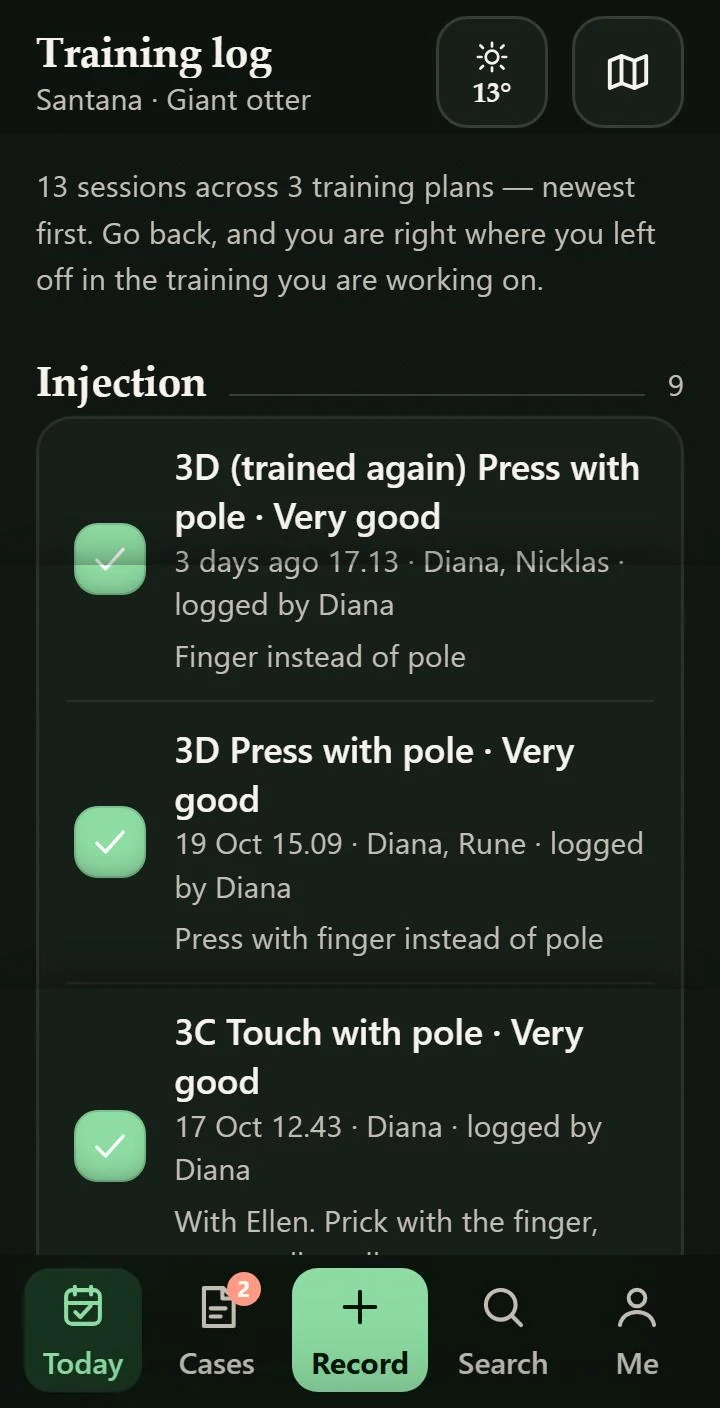 The training log in ZooMate: injection training with Santana, step 3D Press with pole, score Good, who trained and the note on what worked.
